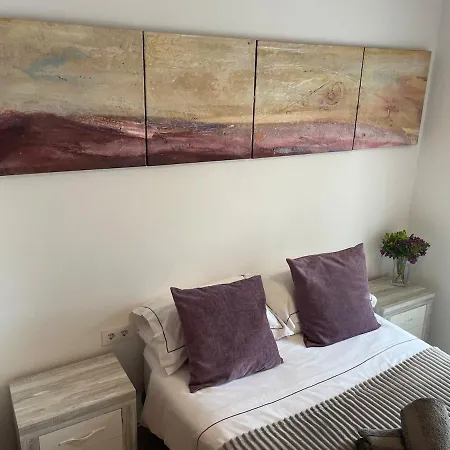 Apartment Stunning Modern 2 Bedroom Bunga With Shared Pool *