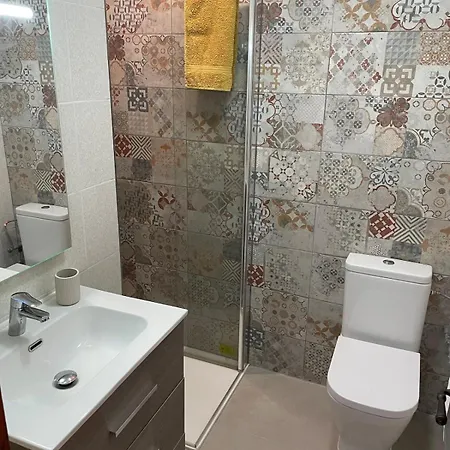 Stunning Modern 2 Bedroom Bunga With Shared Pool *