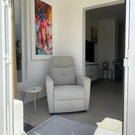 Διαμέρισμα Stunning Modern 2 Bedroom Bunga With Shared Pool